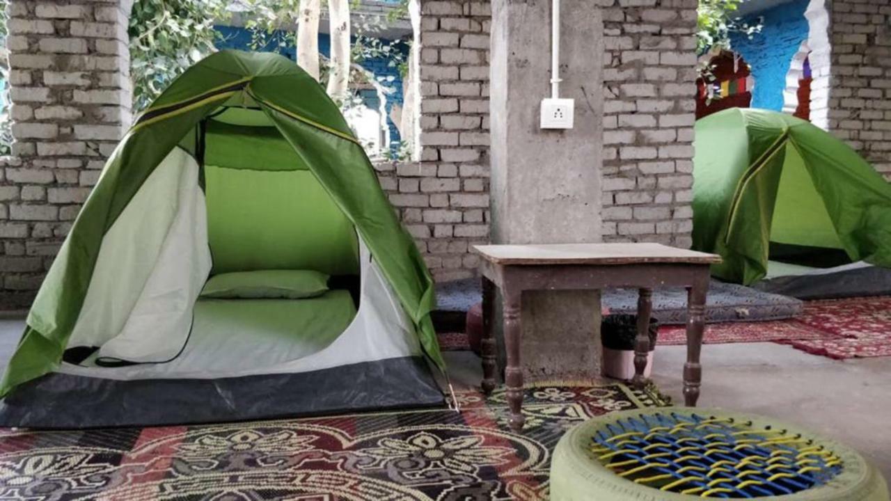 بيت شباب موستاش بوشكار المظهر الخارجي الصورة